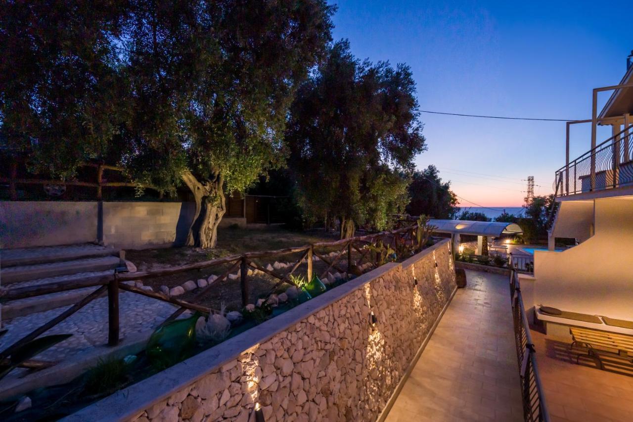 Borgo Canneto Rodi Garganico Exteriör bild